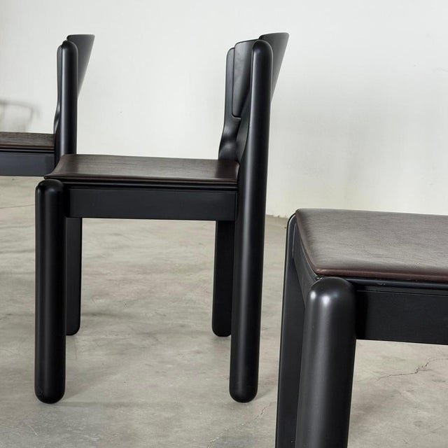 Model 122 Dining Room Chairs attributed to Vico Magistretti for Cassina, 1970s, Set of 8 For Sale - Image 10 of 18