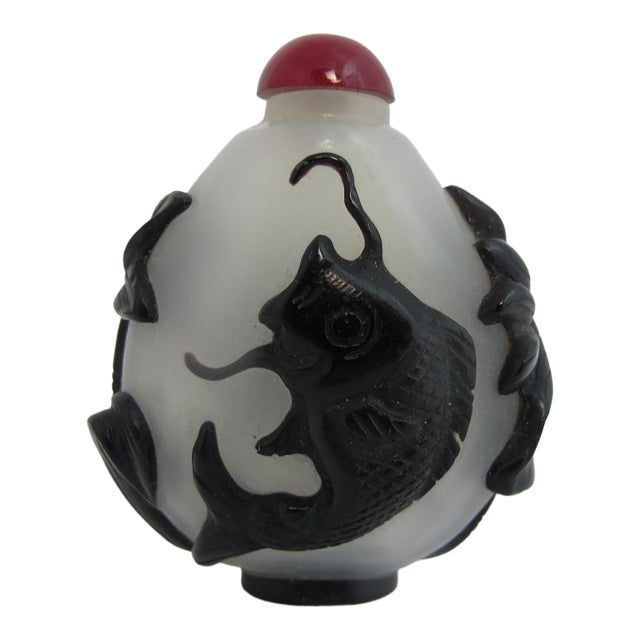 Chinese Carved Glass Koi Fish Overlay Snuff Bottle With Red Stopper For Sale