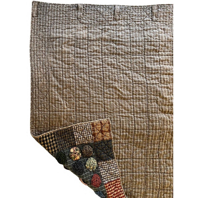 American Vintage Yo-Yo Quilt (Suffolk Puff) With Patchwork Base, Hand-Stitched For Sale - Image 3 of 4
