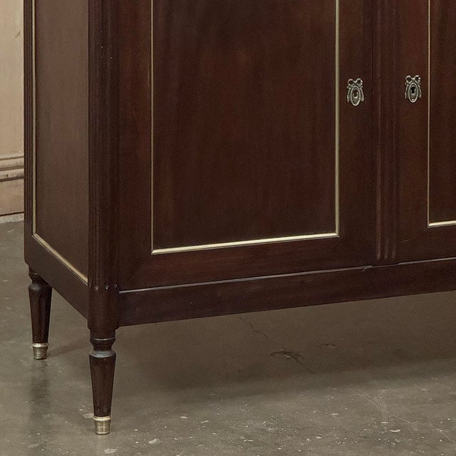 French Louis XVI Carrara Marble Top Mahogany Buffet in the Maison Jansen Style, Mid-Century For Sale - Image 9 of 18