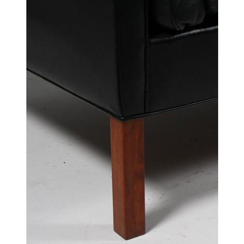 Model 2212 Black Leather and Teak Two-Seater Sofa by Børge Mogensen for Fredericia For Sale - Image 5 of 8