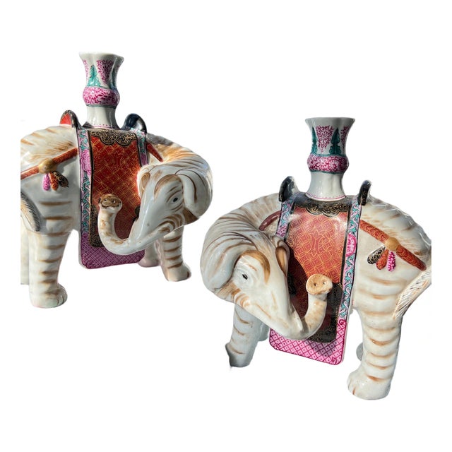 Pair of Mottahedeh Winterthur elephant candle holders // mirrored set of reproduction Chinese Export porcelain elephants // Chinoiserie For Sale