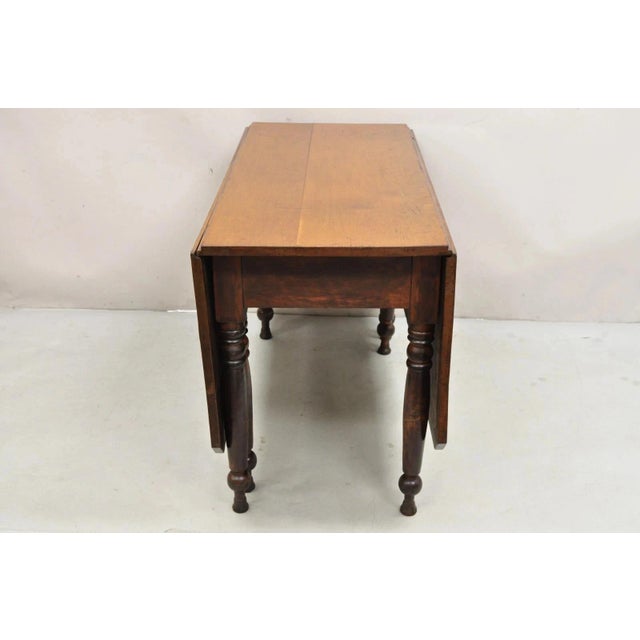 Late 19th Century Antique American Colonial Cherry Wood Gateleg Drop Leaf Farmhouse Dining Table For Sale - Image 5 of 11