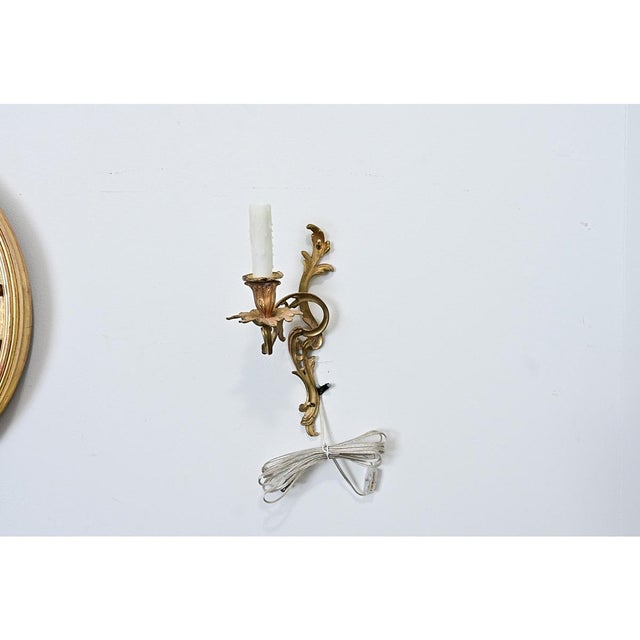 Early 20th Century French Set of Four Louis XV Style Bronze Wall Sconces For Sale - Image 4 of 13