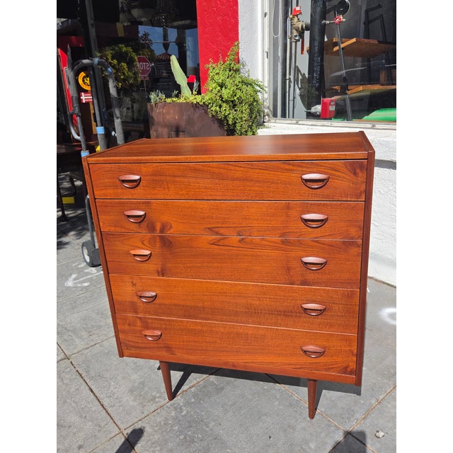 Mid- Century Danish Teak Kai Kristiansen Tall Dresser 5 Drawer For Sale In San Diego - Image 6 of 15
