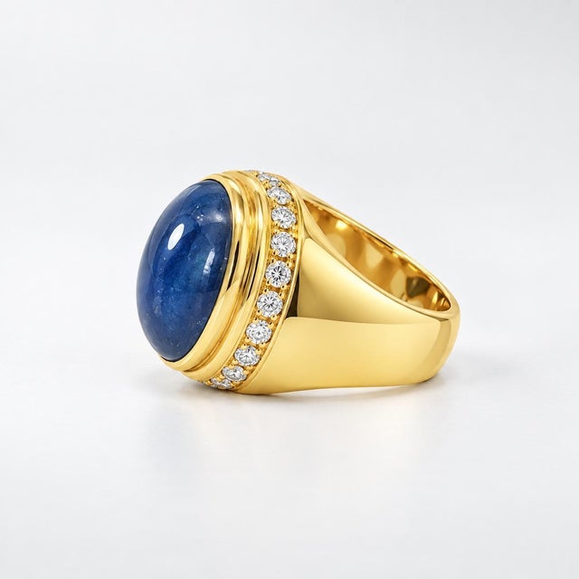 Late 20th Century Estate 4ct Cabochon Sapphire & Diamond Ring, Size 7 For Sale In New York - Image 6 of 6