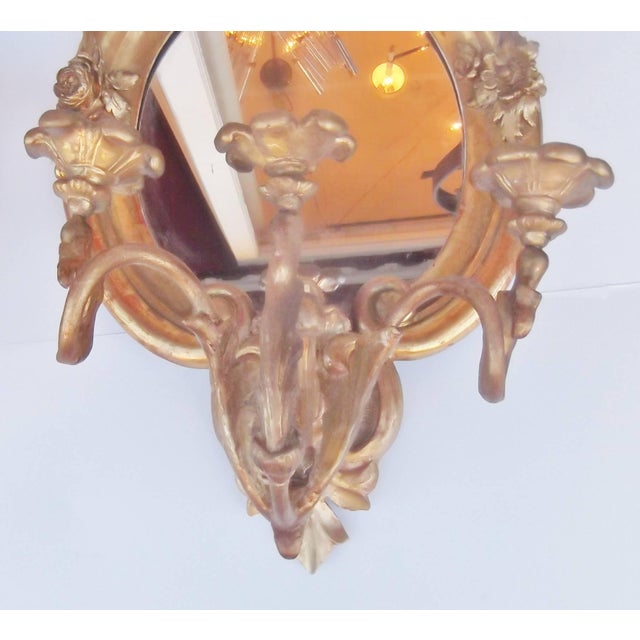 Rustic European Pair of 19th Century Giltwood Mirrored Girandoles For Sale - Image 3 of 7