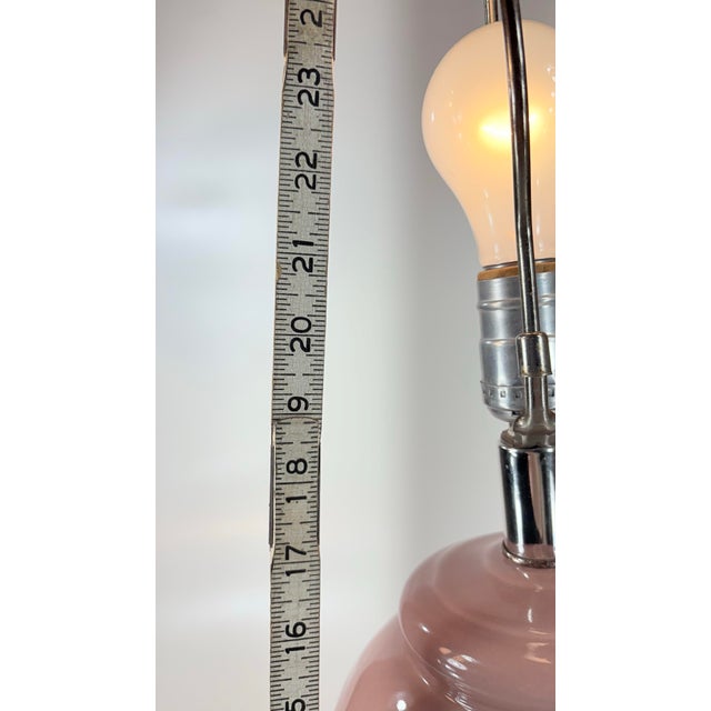 1980s Mid Century Modern Fuchsia Pink Tulip Ceramic & Lucite Table Lamp For Sale - Image 6 of 12