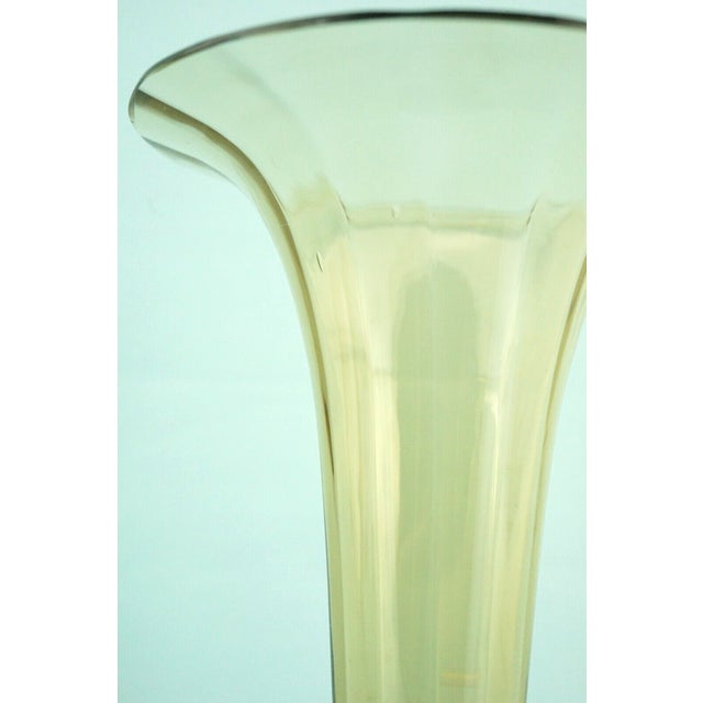 20th Century Trumpet Vase in Iridescent Crystal and Glass Paste from Louis Comfort Tiffany, United States, 1920s For Sale - Image 15 of 18