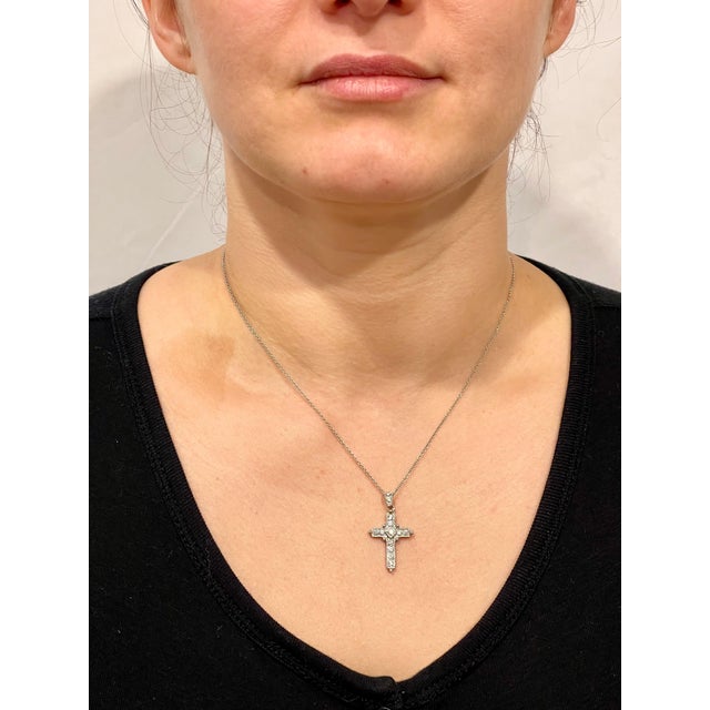 White Diamond Cross Pendant with White Gold Necklace 18 Karat White Gold For Sale - Image 4 of 18