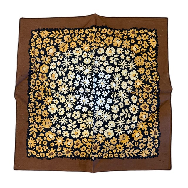 1970s Vintage 1970s Fall Daisies Rectangular Tablecloth & Napkins Set - Made in Uk- 7 Pieces For Sale - Image 5 of 6