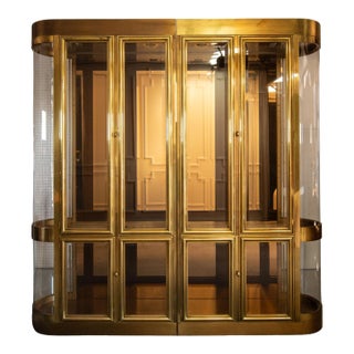 1970s Mid Century Mastercraft Brass Vitrine Cabinet For Sale