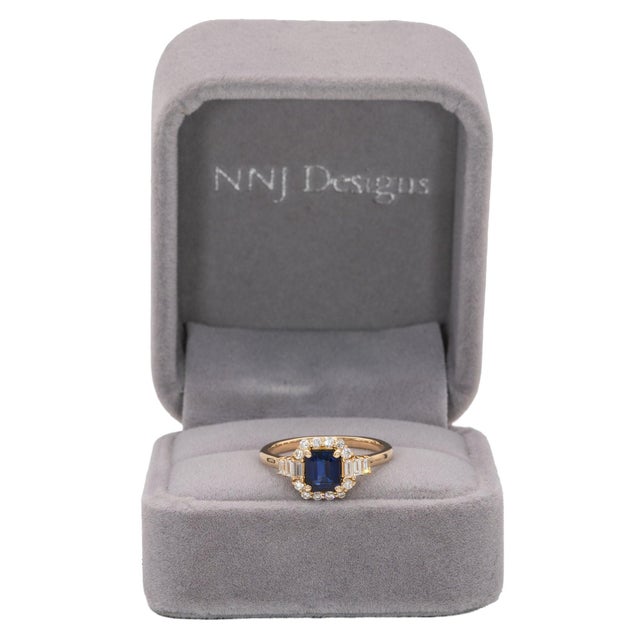 Modern Ceylon Blue Sapphire Ring With Earth-Mined Diamond Accents: Solid 14k Gold, Size 6.75 For Sale - Image 3 of 9
