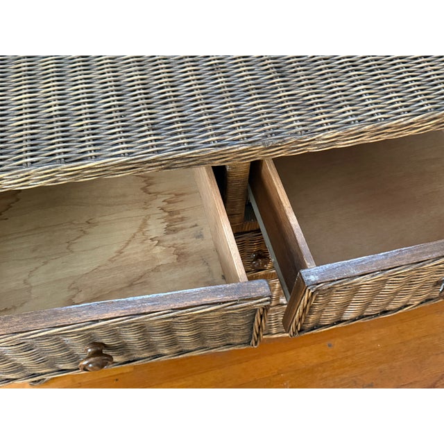 Wood Late 20th Century Coastal Skirted Bow Front Wicker Rattan Seven Drawer Dresser For Sale - Image 7 of 14