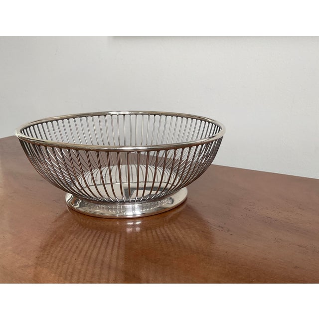 Mid-Century Modern Late 20th Century Silverplated Wire Bread Basket For Sale - Image 3 of 10