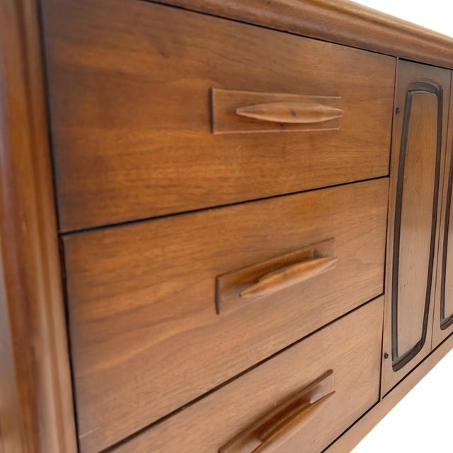 1960s Mid-Century Modern Nine-Drawer Walnut Dresser For Sale In Sacramento - Image 6 of 8