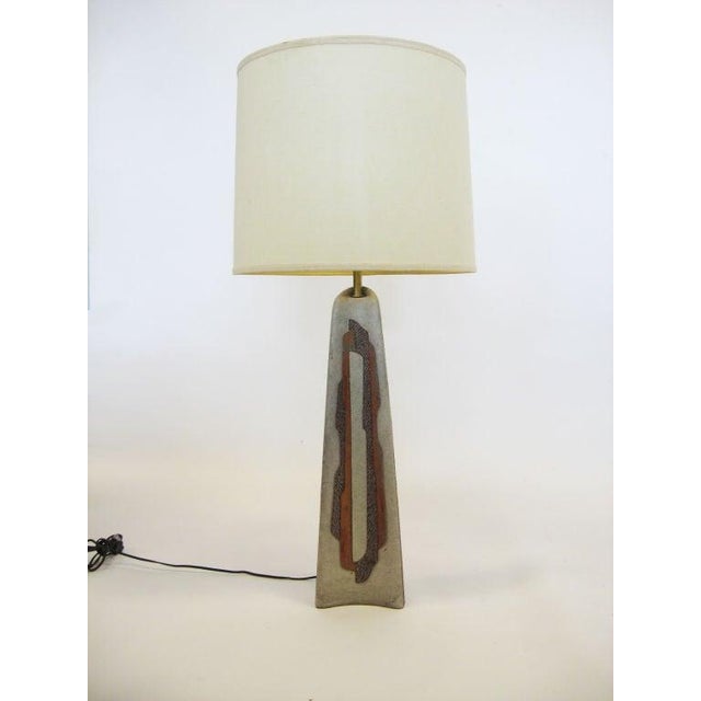 Brown Ceramic table lamp by Rita Sargen For Sale - Image 8 of 8