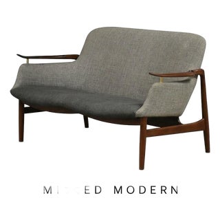 1950s Finn Juhl Nv-53 Teak Loveseat Sofa Settee For Sale
