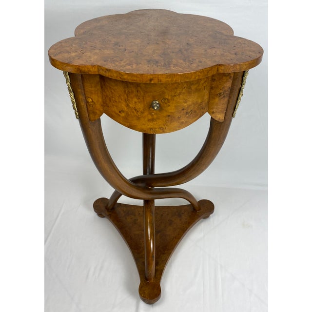 Italian Pair of Burl Walnut Side Tables With Curved Legs For Sale In Miami - Image 6 of 8
