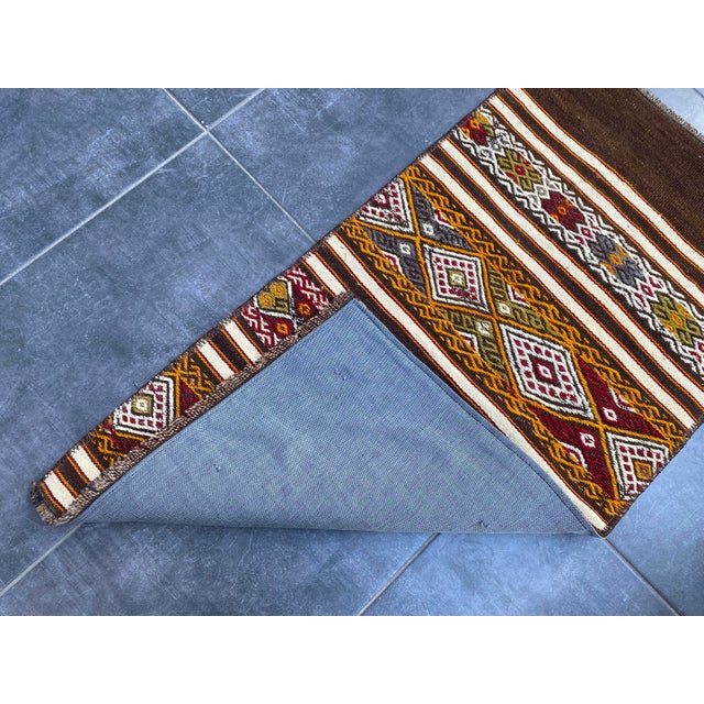 This is a vintage Turkish handknotted Anatolian OUSHAK rug. We collect Vintage rugs from Anatolia, which is the eastern part