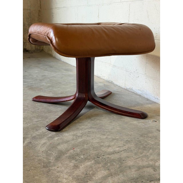 Tan Leather Ottoman Mid-Century Modern 1970s For Sale In Los Angeles - Image 6 of 10