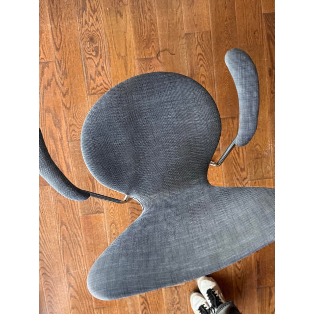 Metal Attributed Arne Jacobsen Series 7 Armchair (Model 3207) , Denmark | Circa 1955 For Sale - Image 7 of 12