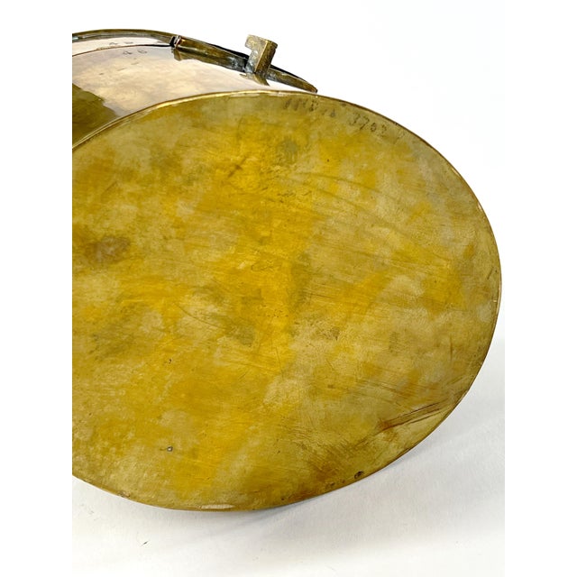Hollywood Regency Vintage Brass Trinket Box With Natural Horn Cabochon For Sale - Image 3 of 10
