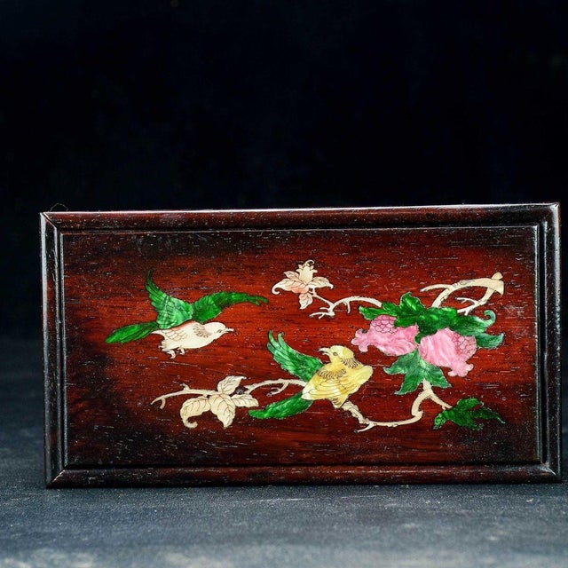 Shell 1980s Rosewood & Mother-of-Pearl Inlay Jewelry Box – Floral & Bird Motif For Sale - Image 7 of 9