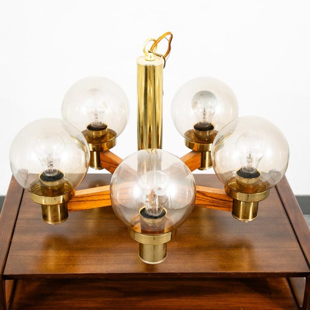 1960s Mid Century Modern Chandelier Light Lamp Brass Oak Wood 5 Light Ceiling Glass For Sale - Image 12 of 12