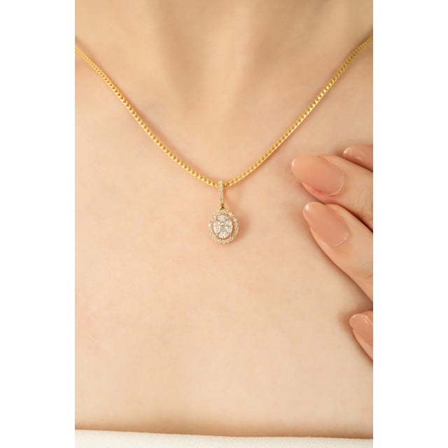 14k Gold Artisian Brilliant Cut Cluster Diamond Halo Pendant by Vr Jewels For Sale In New York - Image 6 of 11