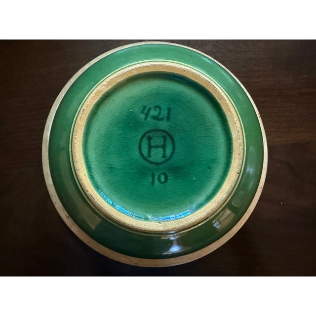 American Vintage 1920s Hull Pottery Mixing Bowl in Green Glaze 10" Diameter For Sale - Image 3 of 3