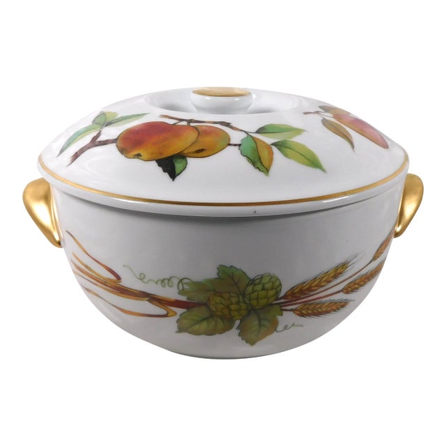 1960s Royal Worcester Round Entrée Dish and Lid in Eversham Gold For Sale