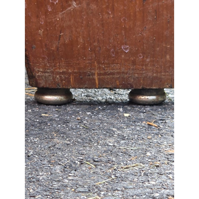 Federal Period Lift-Top Blanket Chest With Drawers, C. 1790–1810, Connecticut Origin For Sale - Image 14 of 16