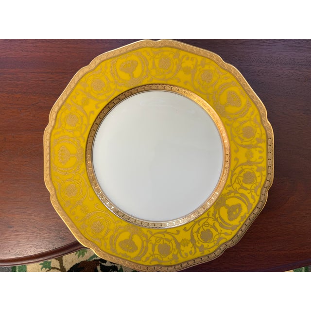 20th Century Black Knight Yellow/Gilt Plates Set of Four For Sale In New York - Image 6 of 12