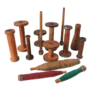 Antique Wooden Bobbin Spools S/15