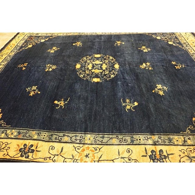 1930s Navy Blue 4 Pointed Star Medallion Antique Chinese Peking Room Size Rug For Sale In New York - Image 6 of 9