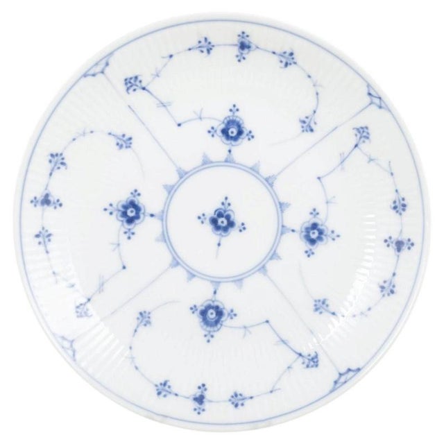 1920s Royal Copenhagen, Blue Fluted Plain Round Porcelain Serving Dish, 1920s For Sale - Image 5 of 5