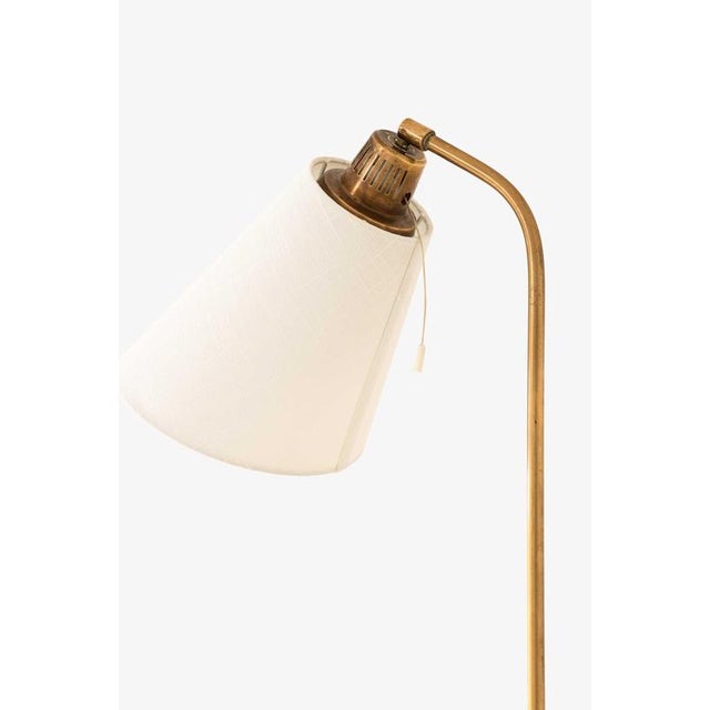 Scandinavian Modern Floor Lamp in Brass and Mahogany by Hans Bergström, 1940s For Sale - Image 3 of 8