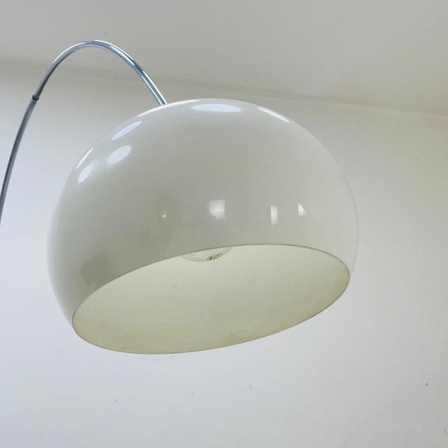 Glass Large Mid-Century Space Age Italian Arched Floor Lamp, 1970s For Sale - Image 7 of 11