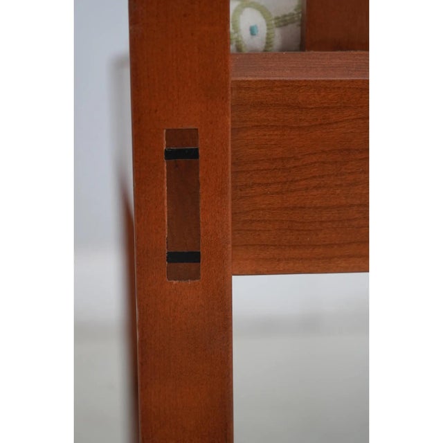 Arts & Crafts 1990s Set of 8 Stickley 21st Century Collection Arts and Crafts Cherry Dining Chairs in the Manner of Frank Lloyd Wright For Sale - Image 3 of 7