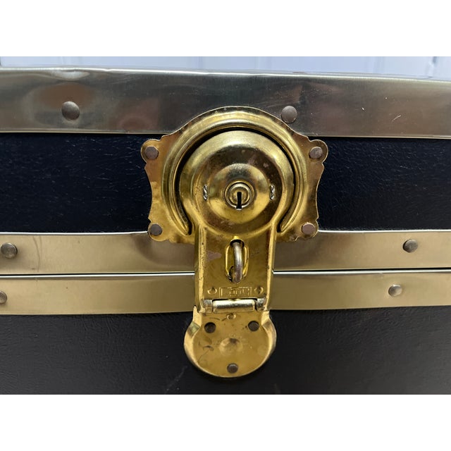 Antique Everlite Black and Brass Steamer Trunk Made in Canada For Sale In New York - Image 6 of 13