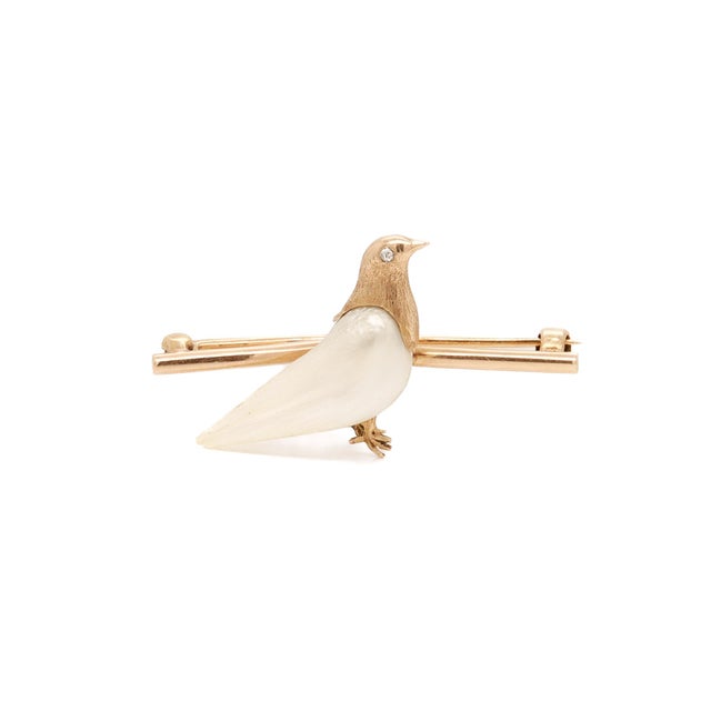 Mid-Century Modern Gold, Diamond, & Baroque Pearl Figural Dove Brooch or Bar Pin For Sale - Image 4 of 11