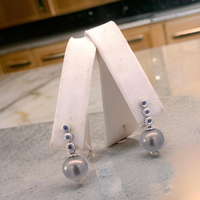 Tahitian Pearl & Sapphire Earrings 14k Gold 9.46 mm Certified For Sale - Image 9 of 11