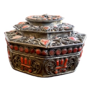 1970s Folk Art Tibet Nepal Silver Brass Filigree Coral Inlaid Hexagon Jewelry Box For Sale