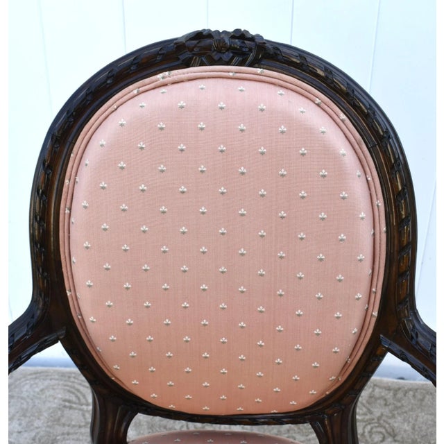 Carved Wood Bergere Chair Louis XVI Style Medallion Oval Back Pink Fabric 50s For Sale In Philadelphia - Image 6 of 13