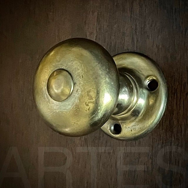Metal 1930s American Cast Brass Art Deco Door Knobs W/ Rosettes. A Pair For Sale - Image 7 of 7