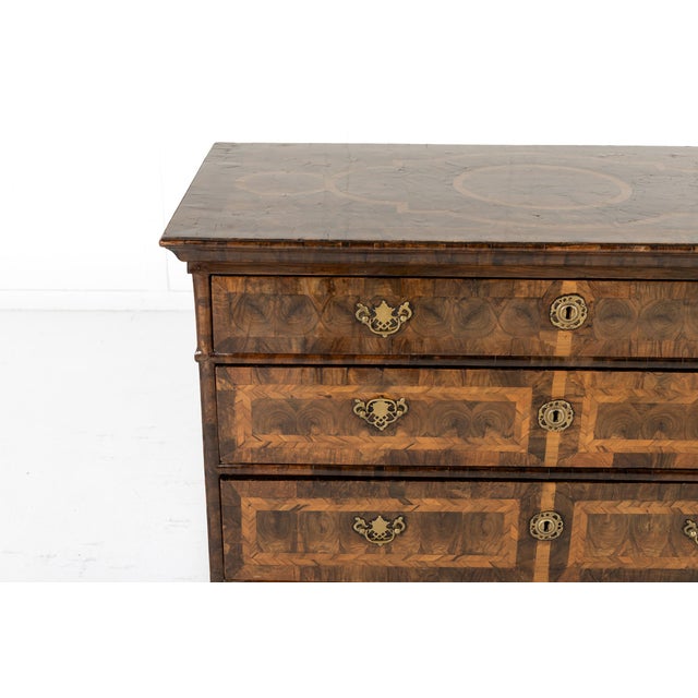 Antique Dutch Oyster-Veneered Walnut Chest of Drawers, 1600s For Sale - Image 3 of 9