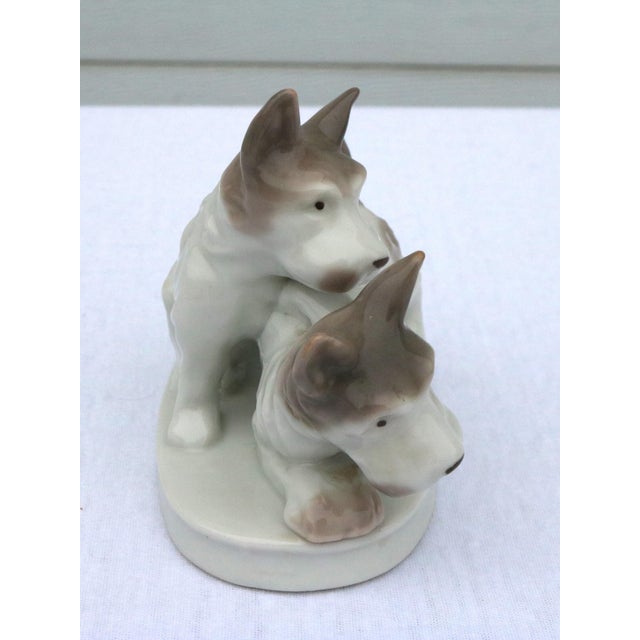 Realism Vintage Gray and White Terrier Dogs Playing Porcelain Figurine Japan For Sale - Image 3 of 7
