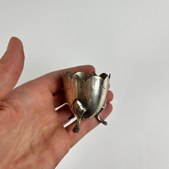 Antique Art Nouveau Tripod Egg Cups in Nickel Silver, 1920s, Set of 2 For Sale - Image 4 of 9