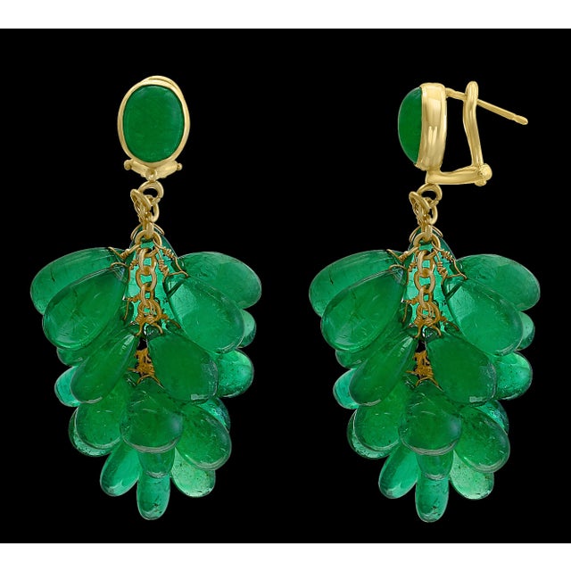 Emerald 140 Carat Colombian Emerald Briolettes Hanging Drop Earrings 18 Karat Gold, A Pair For Sale - Image 8 of 18